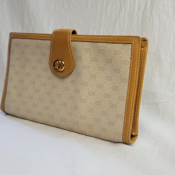 *SOLD ON ANOTHER PLATFORM* Vintage Gucci Micro GG Continental Leather Wallet - Picture 2 of 15